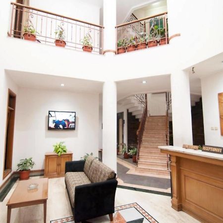 בנדונג Corsica Hotel מראה חיצוני תמונה